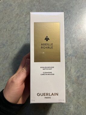 GUERLAIN Abeille Royale Care-In-Mousse  Cleanser